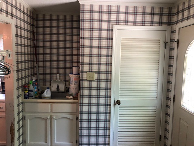 2441 Rally Hill Road Columbia, TN 38401 - Photo 10 of 14 a bathroom with a shower