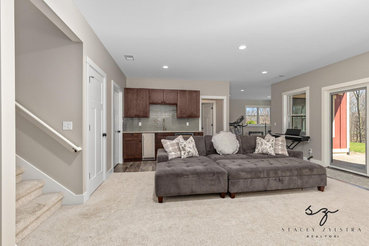 4381 Walter Road Wayland, MI 49348 - Photo 21 of 56 IMG_1020