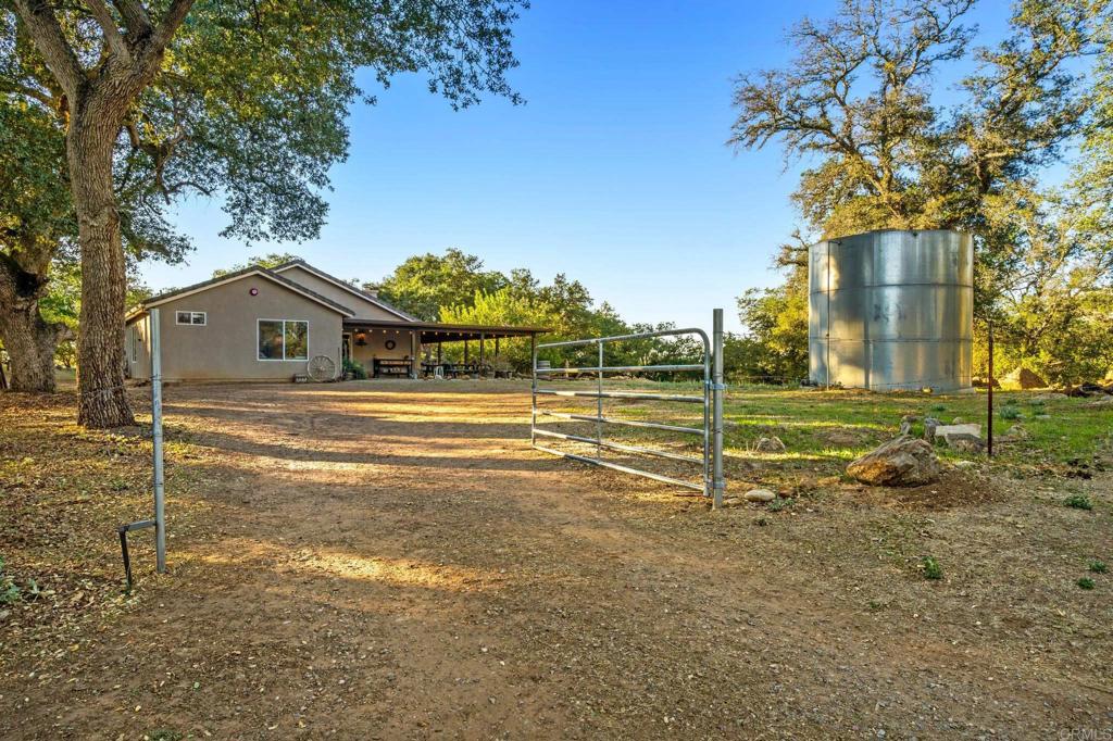 25258 Black Canyon Road Santa Ysabel, CA 92070 - Photo 12 of 71