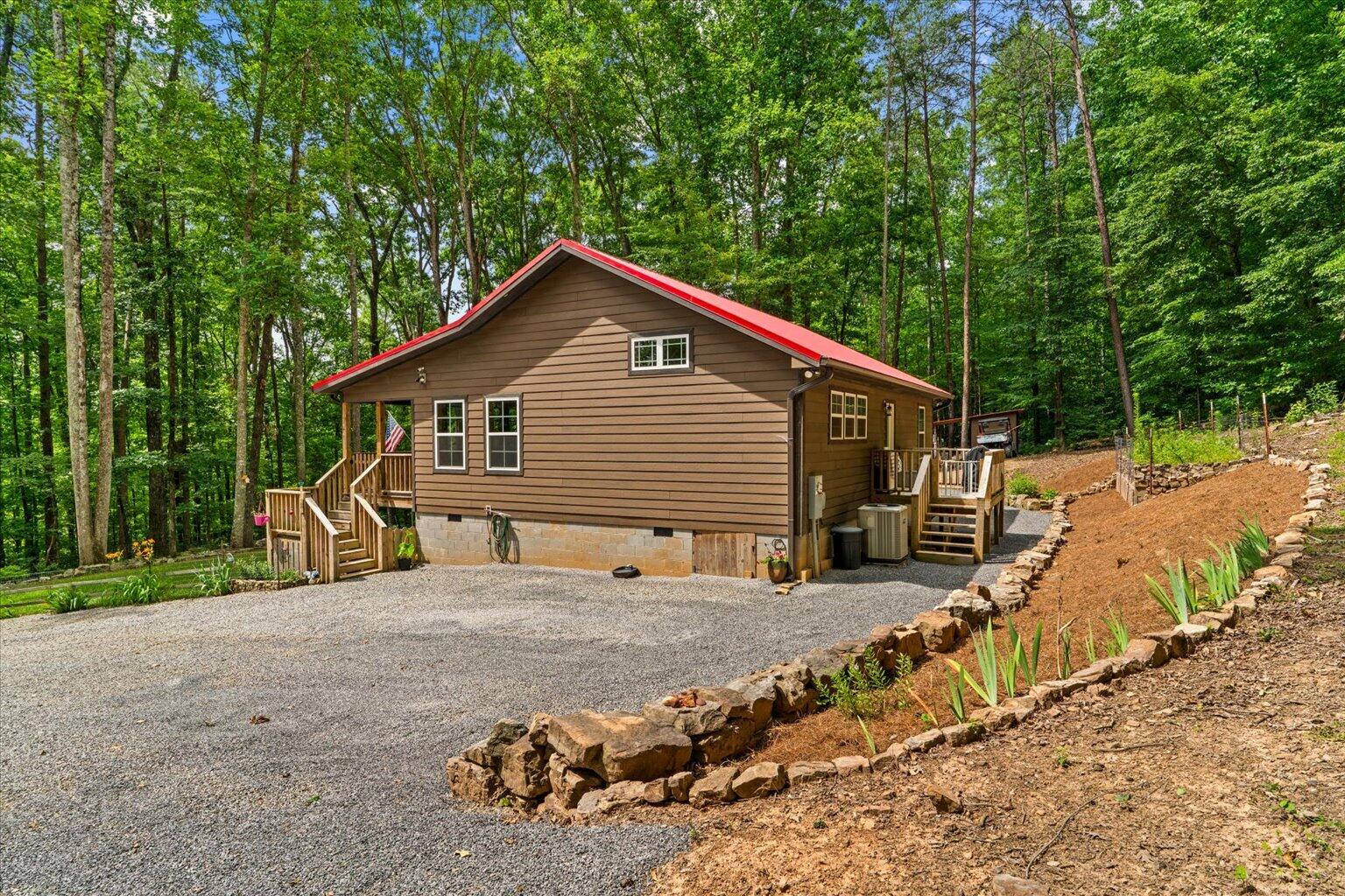 307 Smith Mountain Road Dunlap, TN 37327 - Photo 32 of 52 08-DSC02207