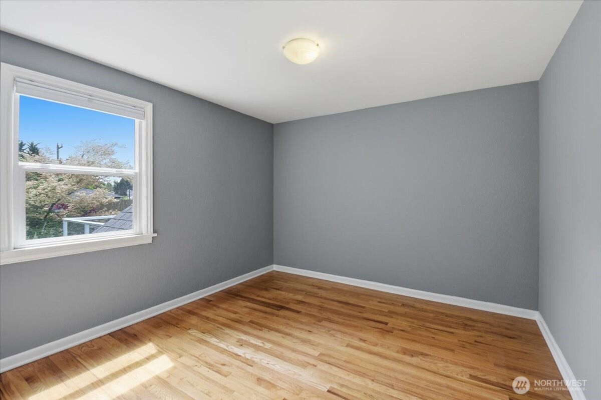 3733 Southwest Webster Street Seattle, WA 98126 - Photo 12 of 22