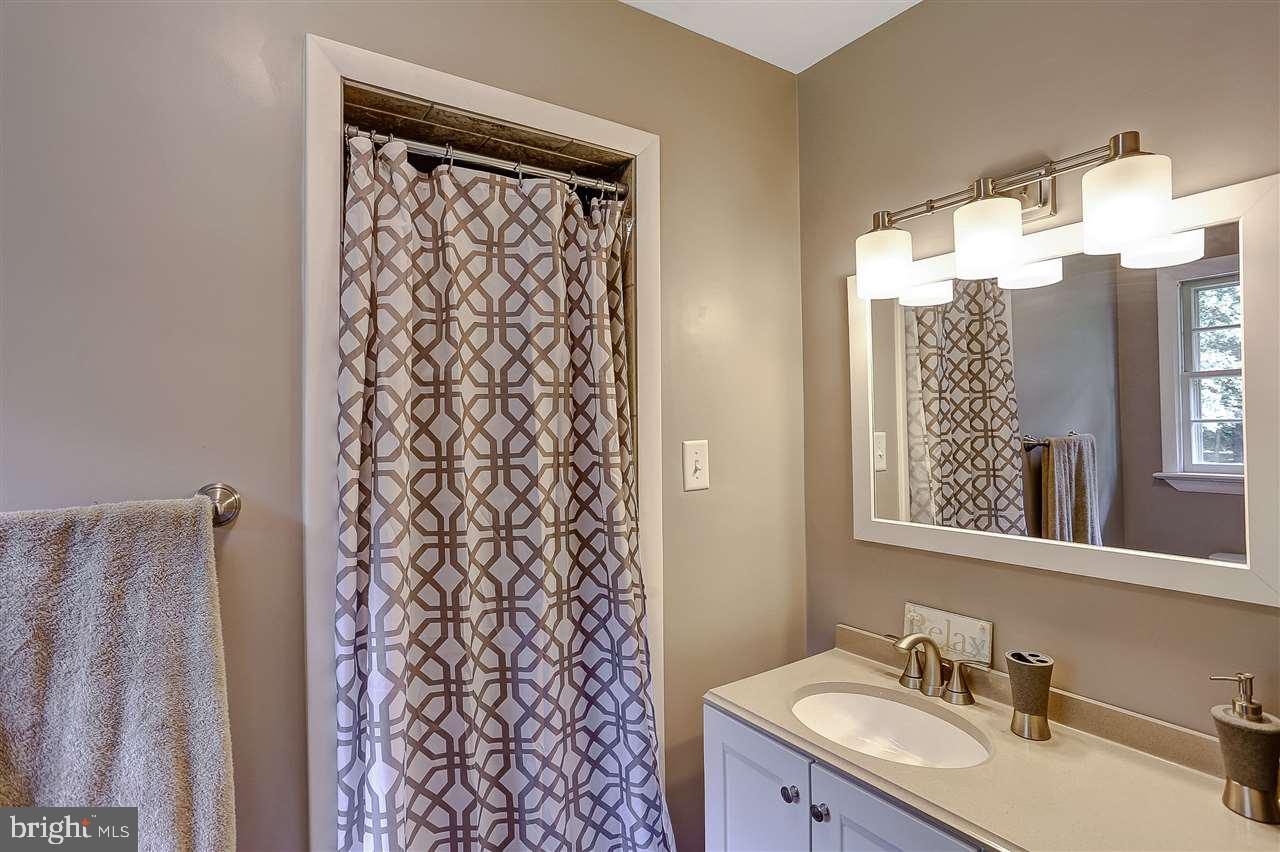 1534 Appletree Road Harrisburg, PA 17110 - Photo 16 of 25 Gallery Image 16