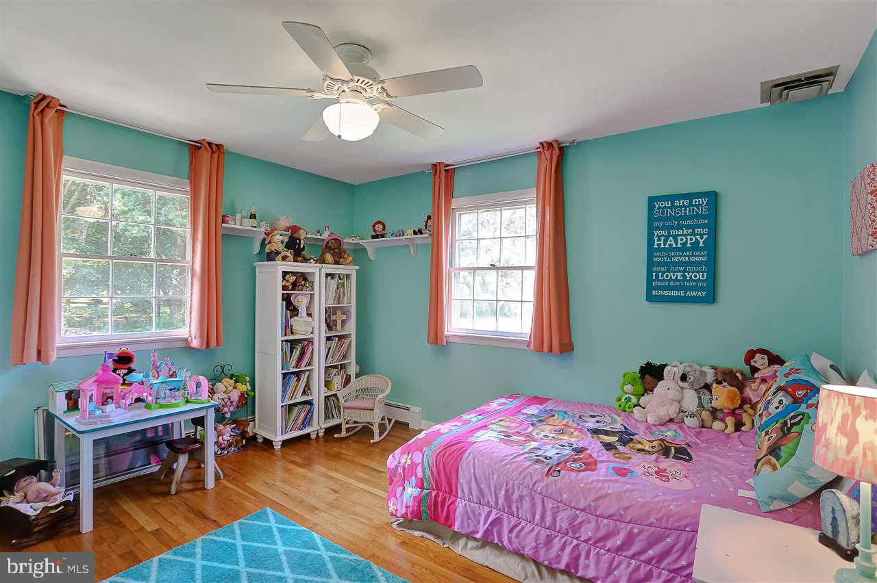 1534 Appletree Road Harrisburg, PA 17110 - Photo 17 of 25 Gallery Image 17