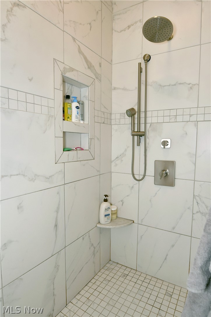4885 Tree Line Trail New Middletown, OH 44442 - Photo 28 of 50