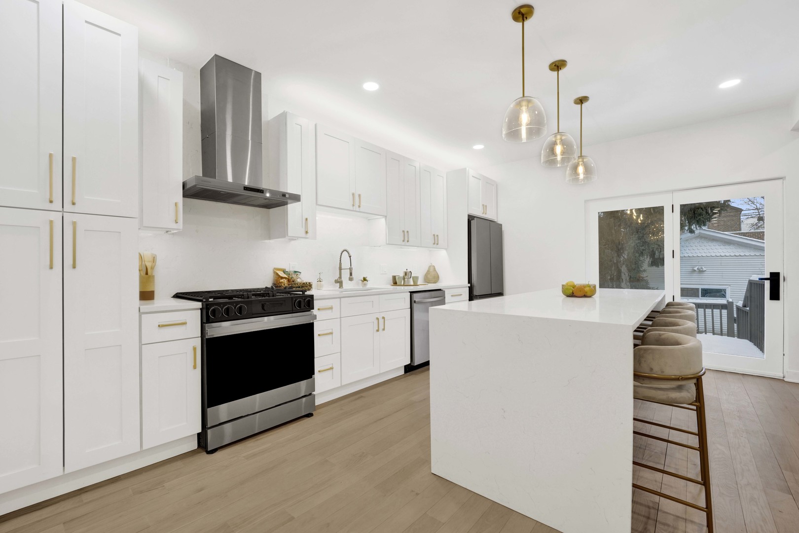 1910 West George Street Chicago, IL 60657 - Photo 14 of 45