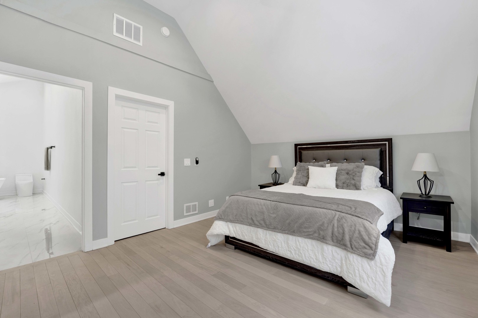 1910 West George Street Chicago, IL 60657 - Photo 21 of 45