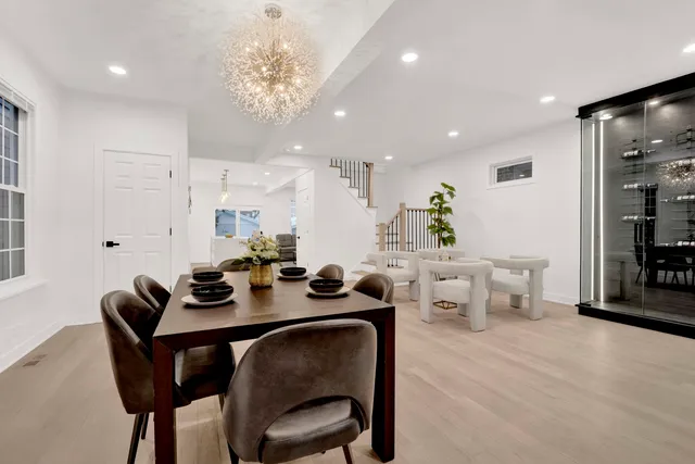 $1,395,000 | 1910 West George Street, Chicago, IL 60657