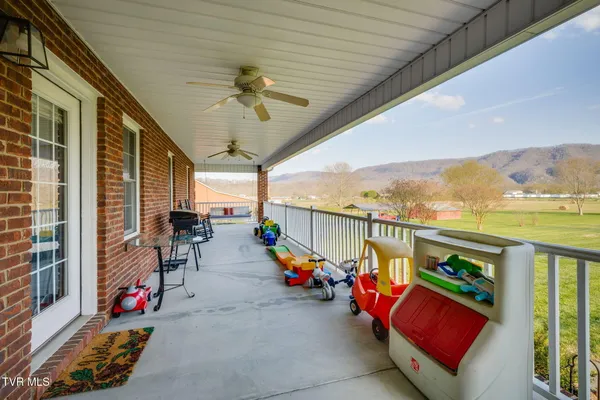 $595,000 | 300 River View Drive, Church Hill, TN 37642