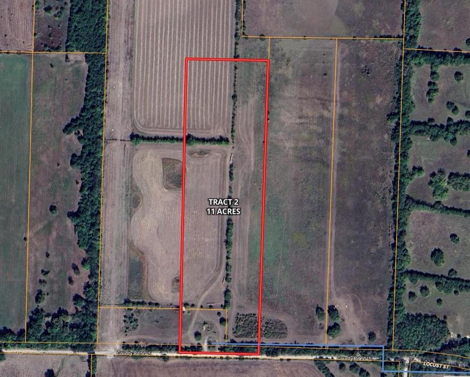 1 County Road 5045 Leonard, TX 75452 - Photo 19 of 23 a bathroom with a shower and a mirror