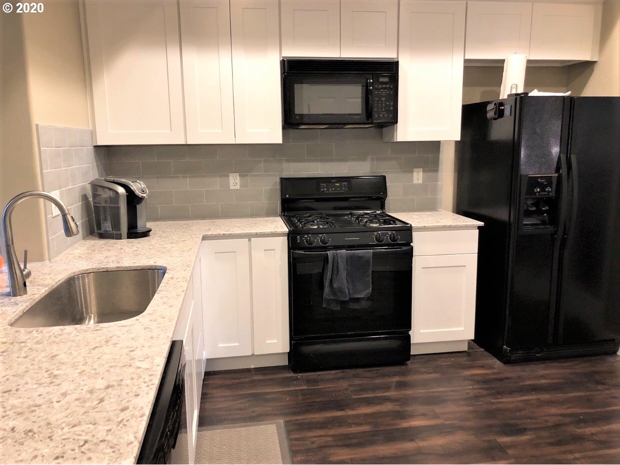 13025 Southwest Seca Court Tigard, OR 97223 - Photo 8 of 32