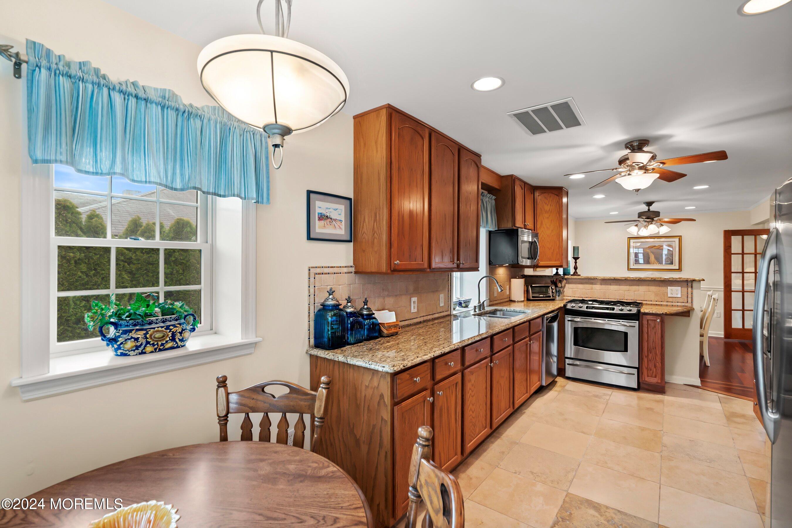 810 Rue Avenue Point Pleasant, NJ 08742 - Photo 11 of 32 13-Kitchen 1C