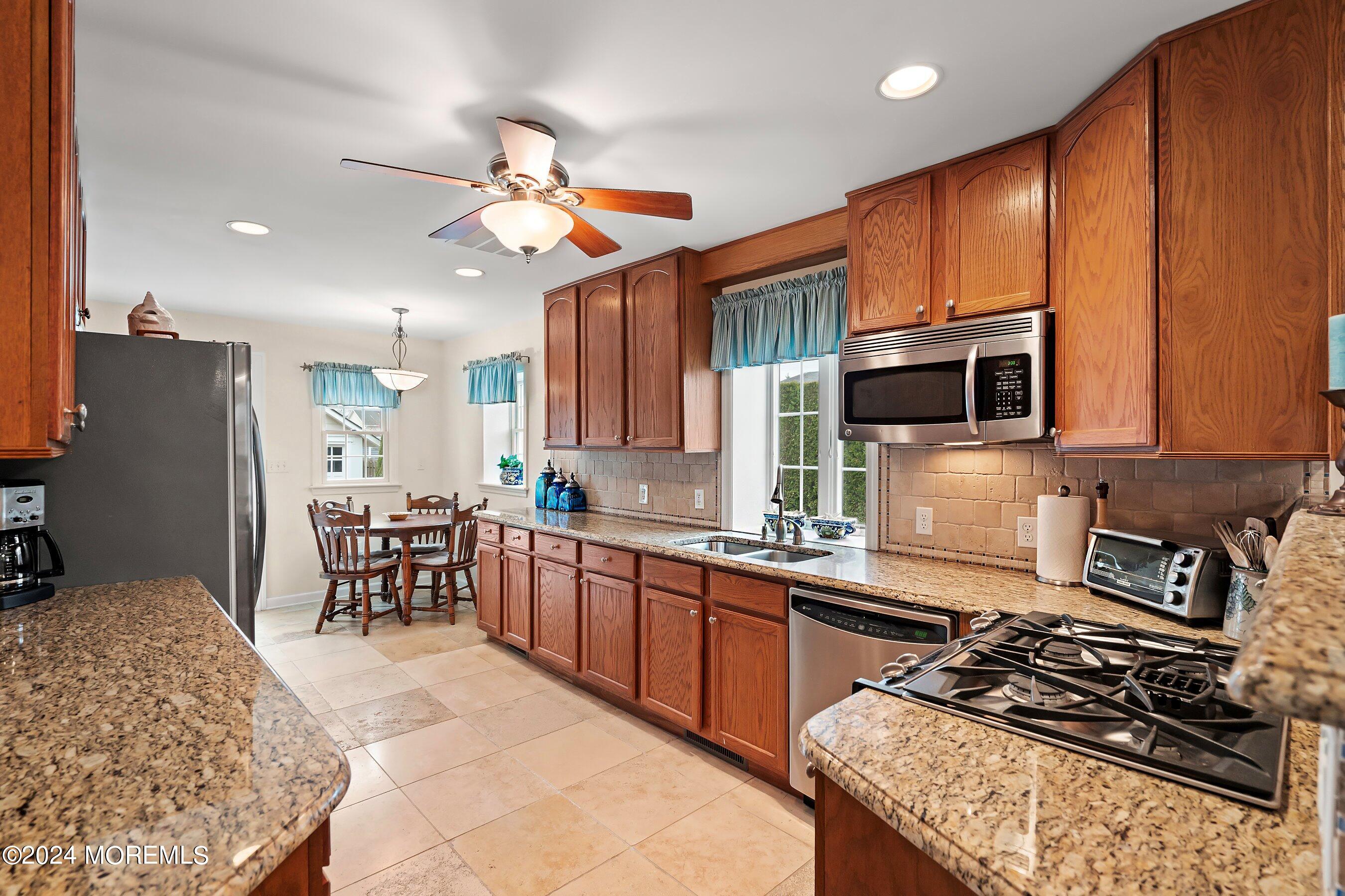 810 Rue Avenue Point Pleasant, NJ 08742 - Photo 9 of 32 11-Kitchen 1A
