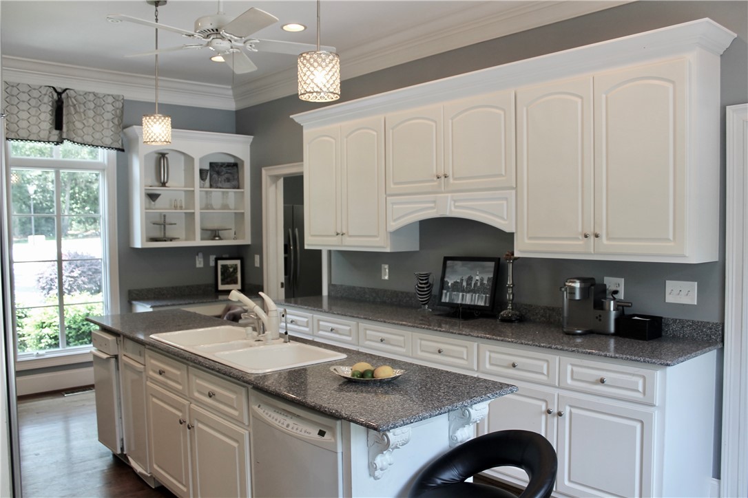 1102 Thornehill Drive Anderson, SC 29621 - Photo 11 of 42 Gallery Image 11