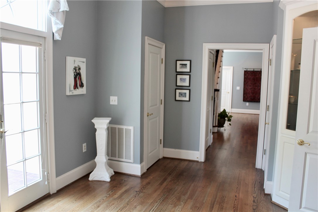 1102 Thornehill Drive Anderson, SC 29621 - Photo 10 of 42 Gallery Image 10