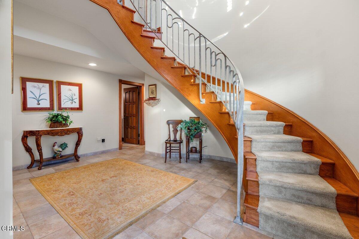 2300 Peninsula Road Oxnard, CA 93035 - Photo 24 of 54 a view of entryway and hall