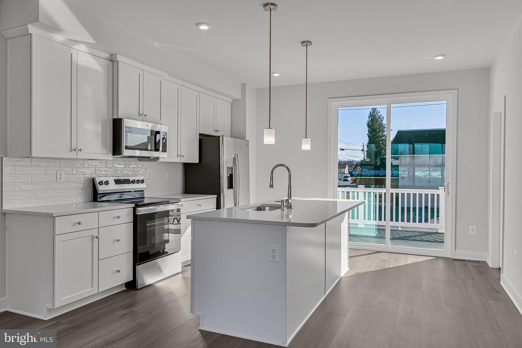 9 Oasis Avenue Ranson, WV 25438 - Photo 8 of 38 2nd level - Main Level kitchen, dining