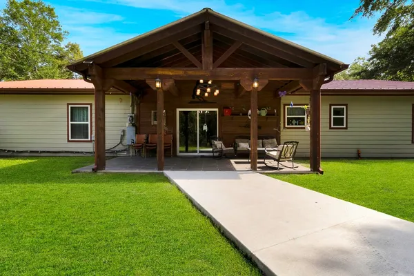 $425,000 | 260 J T Smith Drive, Corrigan, TX 75939