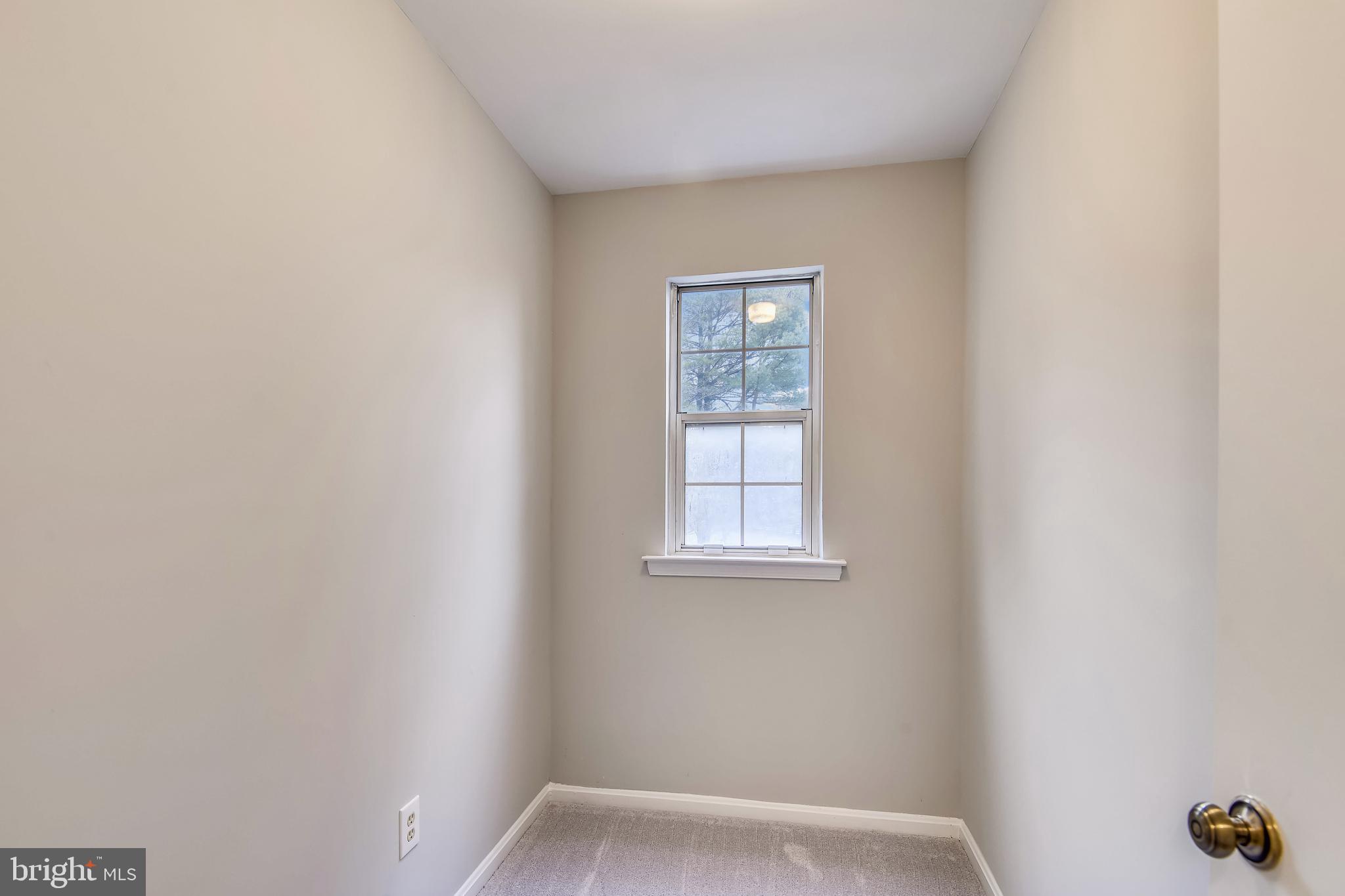 11052 Bishopsgate Court Reston, VA 20194 - Photo 14 of 32 bonus space - office or hobby room
