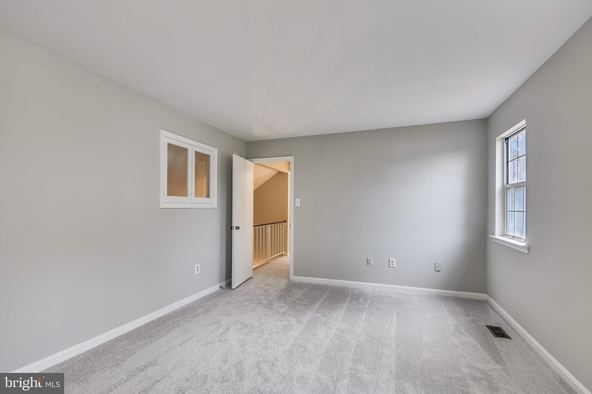 11052 Bishopsgate Court Reston, VA 20194 - Photo 25 of 32 Master closet
