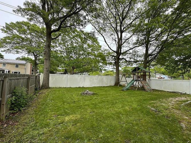 11 Roberts Road Shirley, NY 11967 - Photo 12 of 12