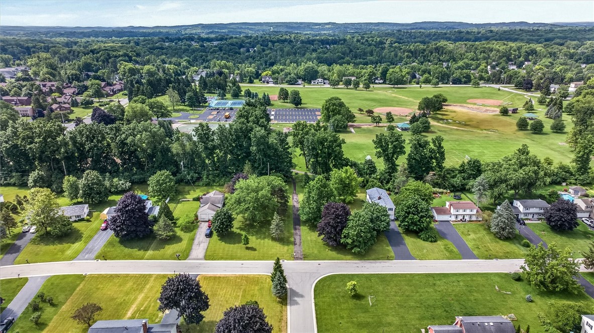 25 Whippletree Road Perinton, NY 14450 - Photo 9 of 44