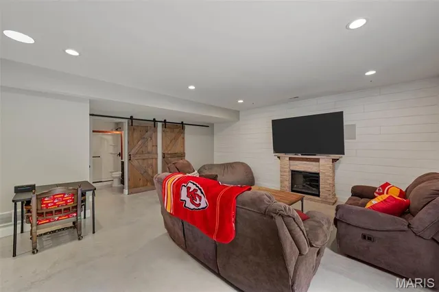 $595,000 | 930 Wilderness Way Drive, Eureka, MO 63025