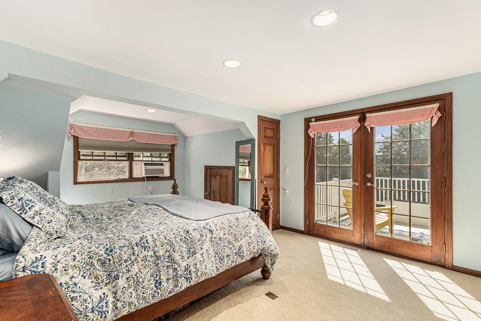 5925 West Jagger Road Ludington, MI 49431 - Photo 22 of 44 Primary Suite