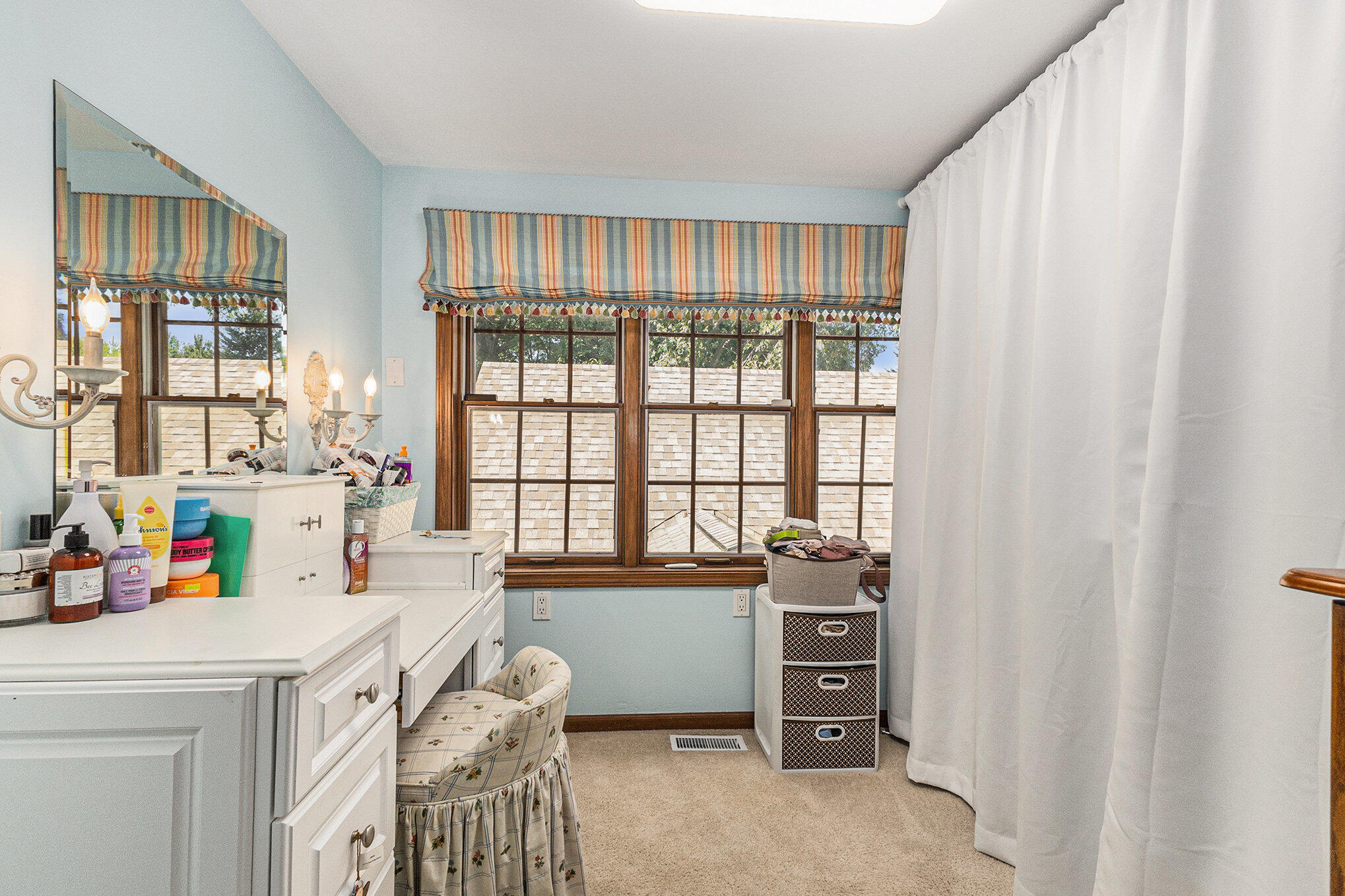 5925 West Jagger Road Ludington, MI 49431 - Photo 26 of 44 Primary Dressing Room