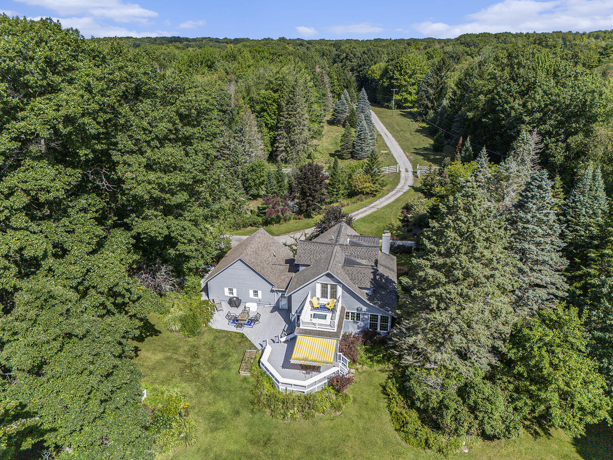 5925 West Jagger Road Ludington, MI 49431 - Photo 4 of 44 Private Setting