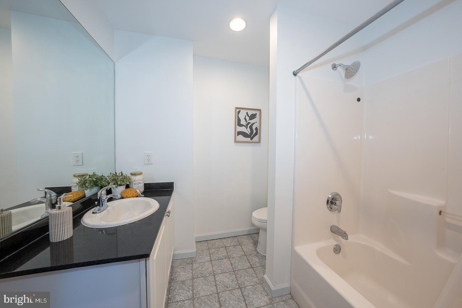 1001 Chestnut Street, Unit 705E Philadelphia, PA 19103 - Photo 28 of 36
