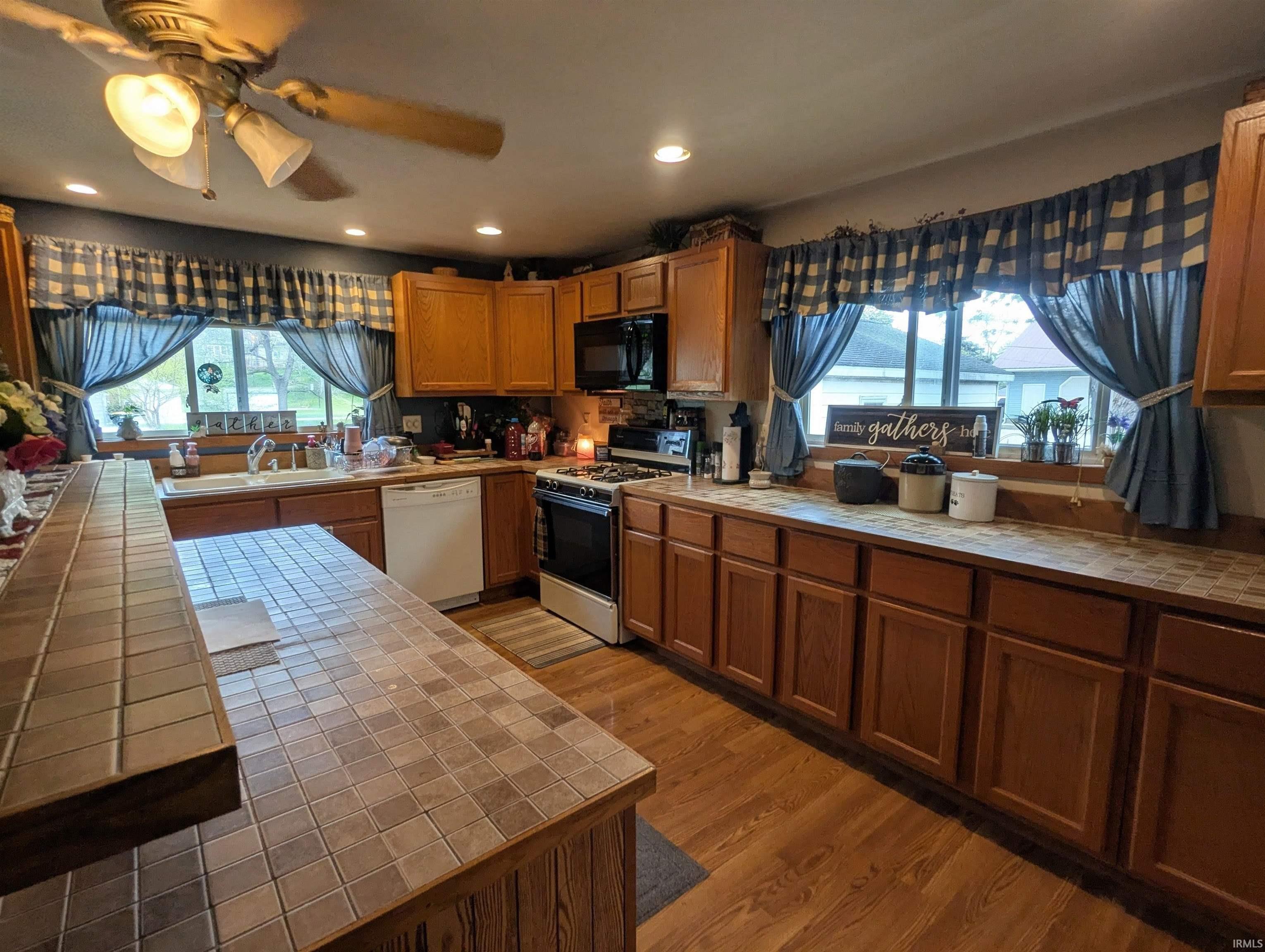 415 South Illinois Street Delphi, IN 46923 - Photo 8 of 24