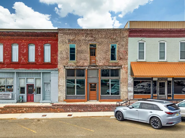 a black and white photo of a room