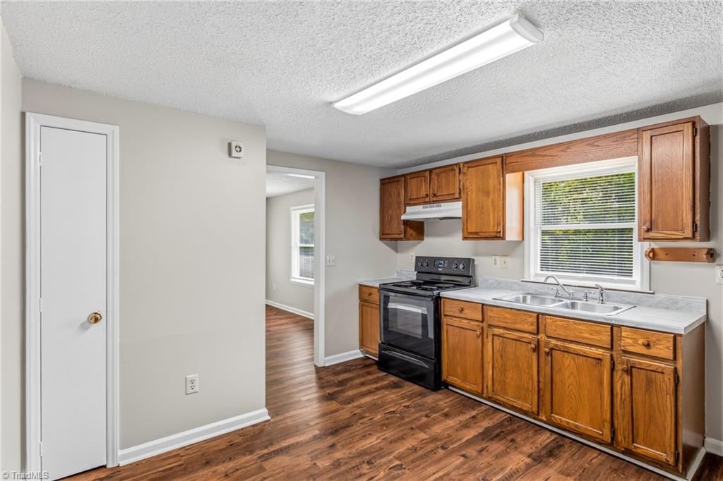 104 South Raleigh Street Greensboro, NC 27401 - Photo 12 of 20
