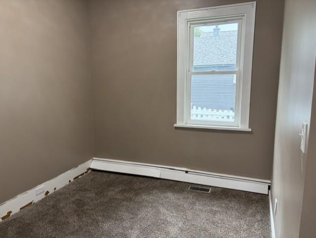 425 West Cleveland Street Spring Valley, IL 61362 - Photo 13 of 14 an empty room with a window