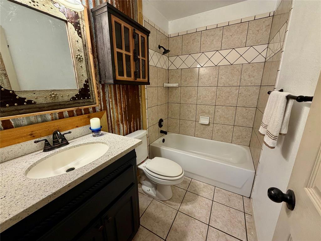 826 Gilliland Road Springtown, TX 76082 - Photo 26 of 28