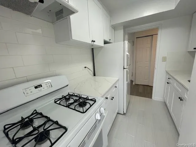 $200,000 | 83-60 118th Street, Unit 11H | Kew Gardens