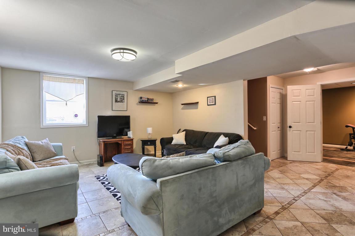 2134 Meadow Ridge Drive Lancaster, PA 17601 - Photo 33 of 45 Gallery Image 33