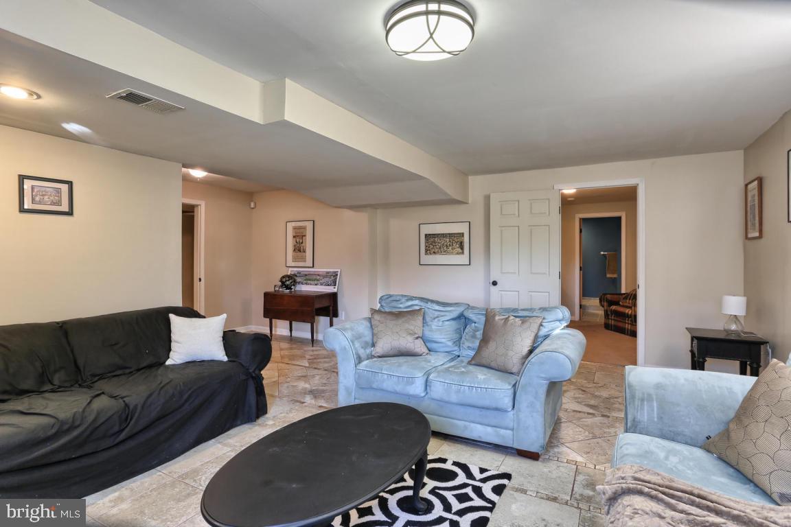 2134 Meadow Ridge Drive Lancaster, PA 17601 - Photo 34 of 45 Gallery Image 34