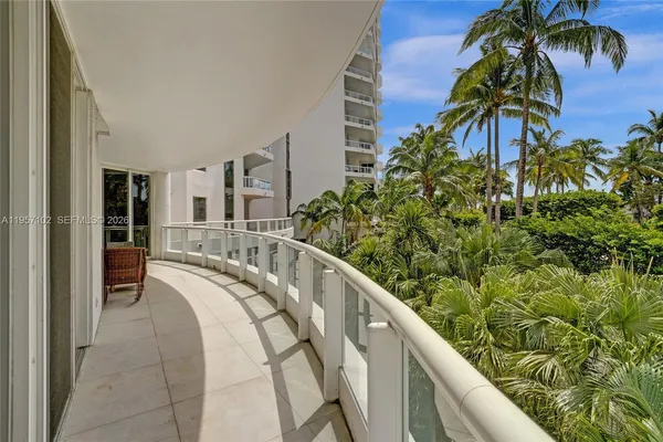 $17,000 | 21200 Point Place, Unit 403, Aventura, FL 33180