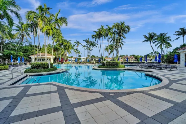 $17,000 | 21200 Point Place, Unit 403, Aventura, FL 33180