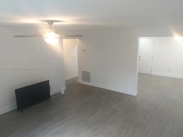 $1,700 | 980 Northwest 109th Street, Unit A, Miami, FL 33168