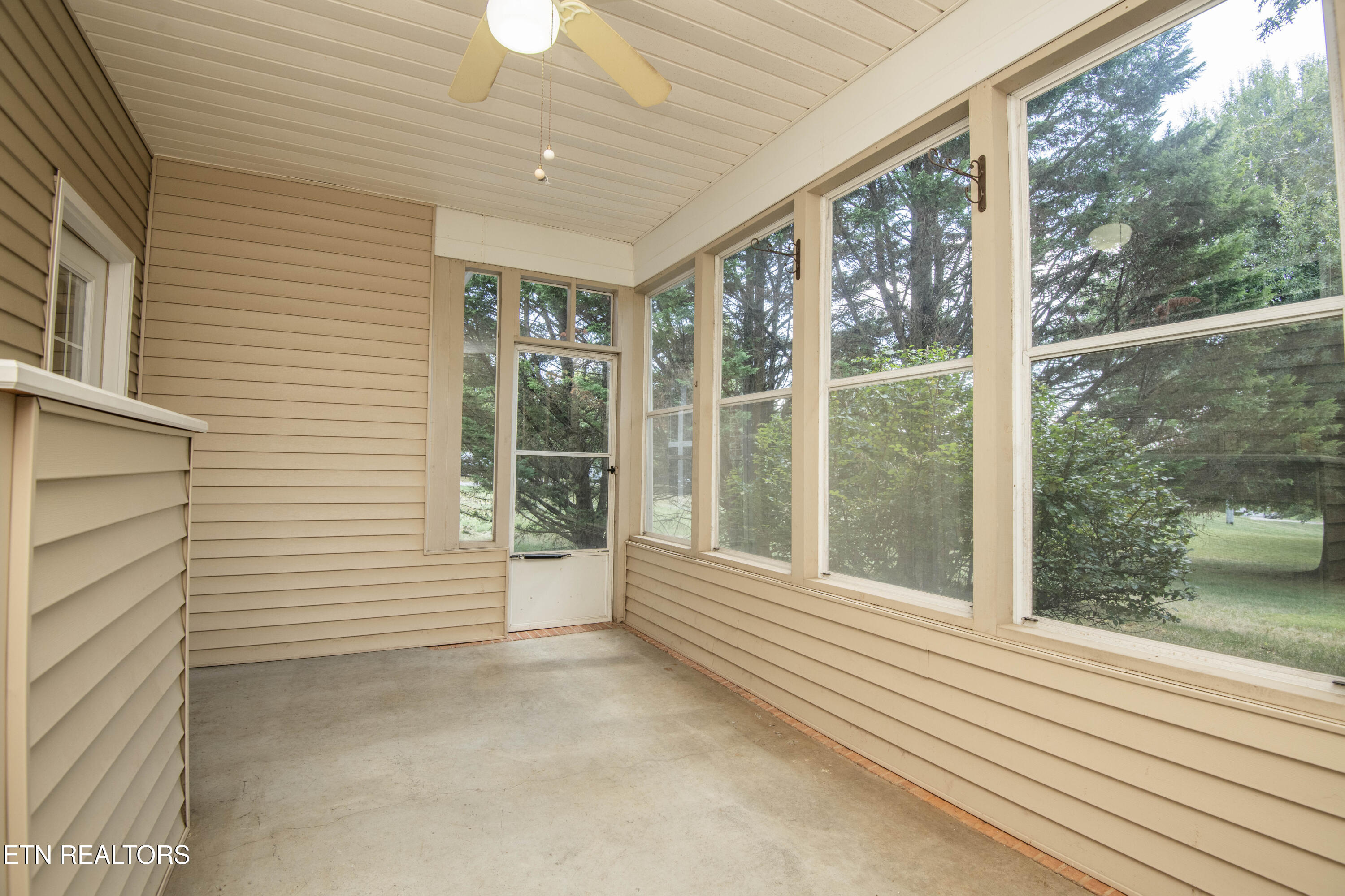 11204 Kilpatrick Way Knoxville, TN 37932 - Photo 39 of 49 sunrooom 1