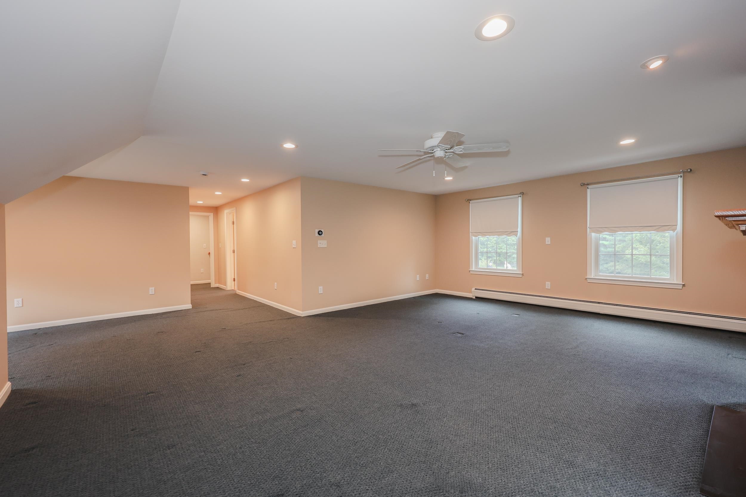 55 Holbrook Hill Road Bedford, NH 03110 - Photo 37 of 43