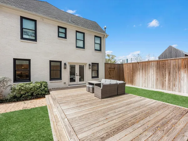 $10,000 | 2147 Colquitt Street, Houston, TX 77098
