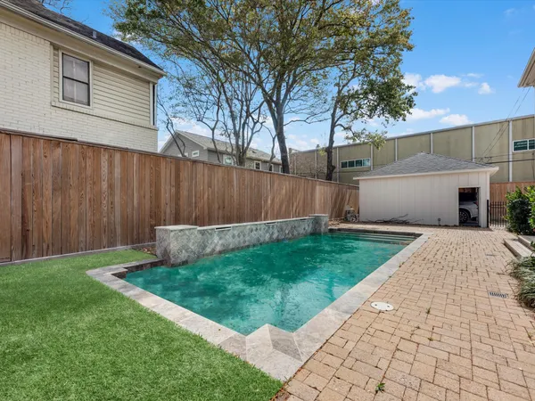 $10,000 | 2147 Colquitt Street, Houston, TX 77098