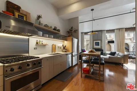 $685,000 | 253 South Broadway, Unit 201, Los Angeles, CA 90012