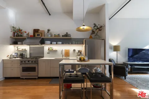 $685,000 | 253 South Broadway, Unit 201, Los Angeles, CA 90012