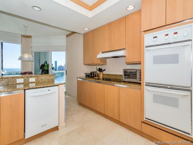 $890,000 | 21050 Northeast 38th Avenue, Unit 2006, Aventura, FL 33180