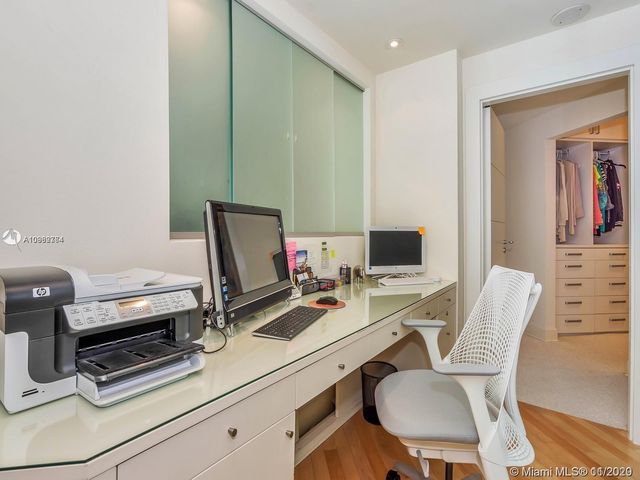 $890,000 | 21050 Northeast 38th Avenue, Unit 2006, Aventura, FL 33180