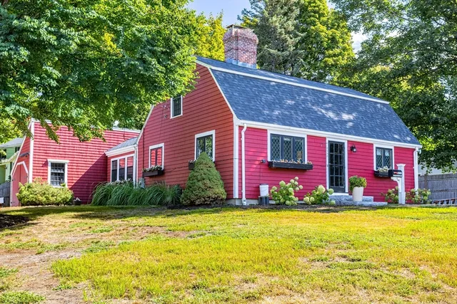 $950,000 | 2663 Massachusetts Avenue, Lexington, MA 02421